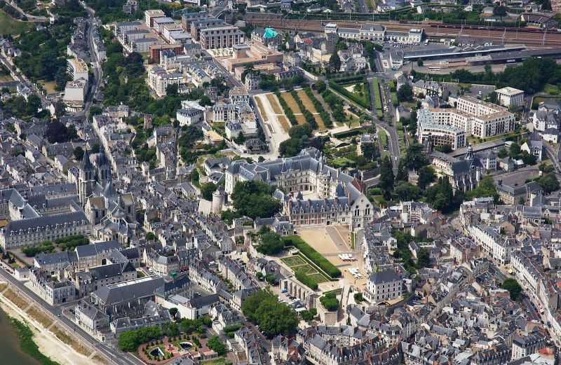 chateaux_loire_et_la_ferte_alais53.jpg