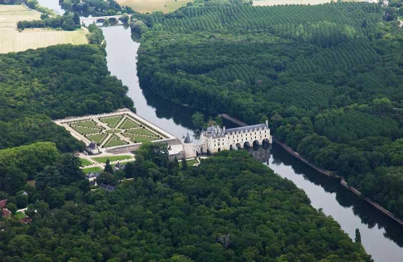 chateaux_loire_et_la_ferte_alais63.jpg